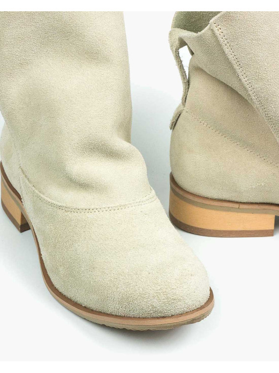 Beżowe botki damskie skórzane