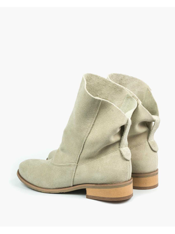 Beżowe botki damskie skórzane