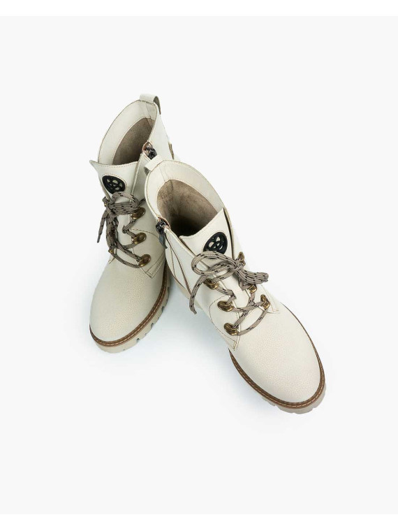 Beżowe trapery damskie skórzane