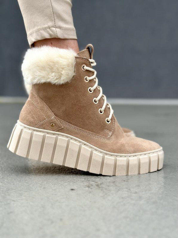 Beżowe botki damskie skórzane