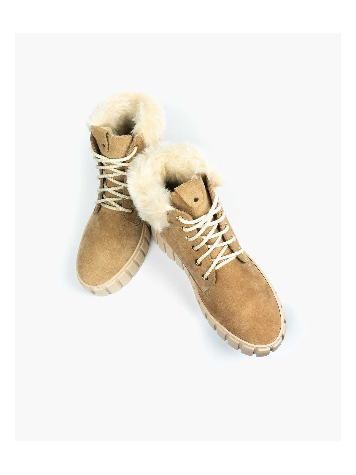 Beżowe botki damskie skórzane