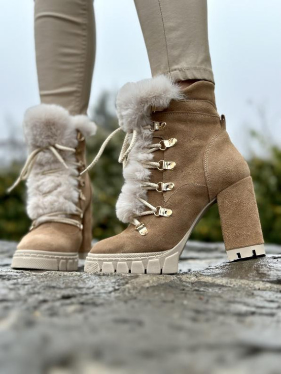 Beżowe botki damskie skórzane