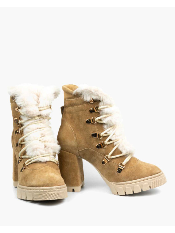 Beżowe botki damskie skórzane