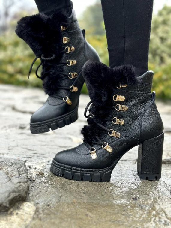 Czarne botki damskie skórzane