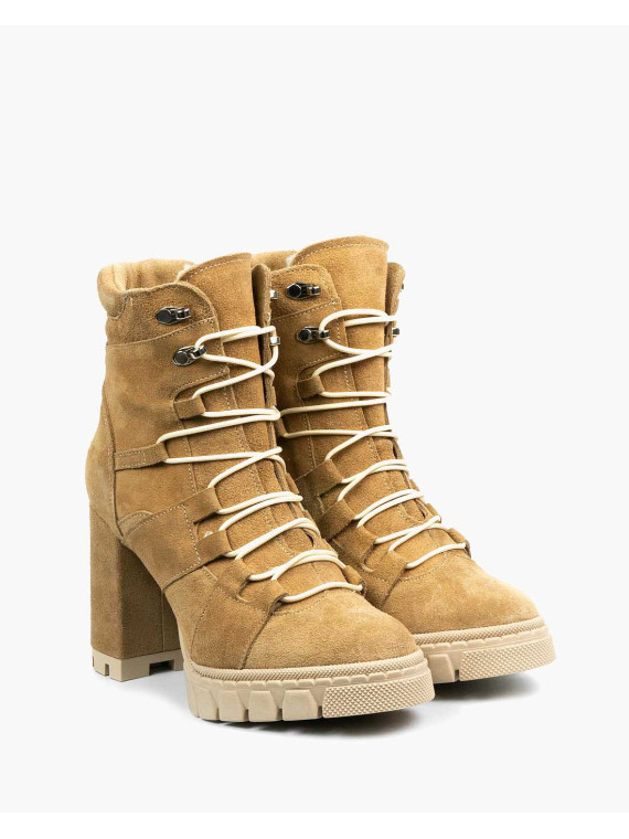 Beżowe botki damskie skórzane