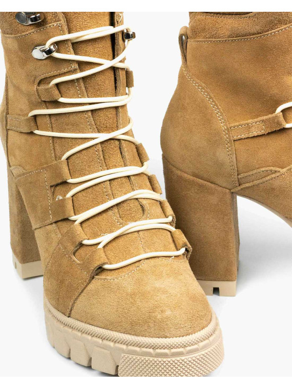 Beżowe botki damskie skórzane