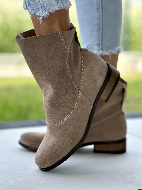 Beżowe botki damskie skórzane