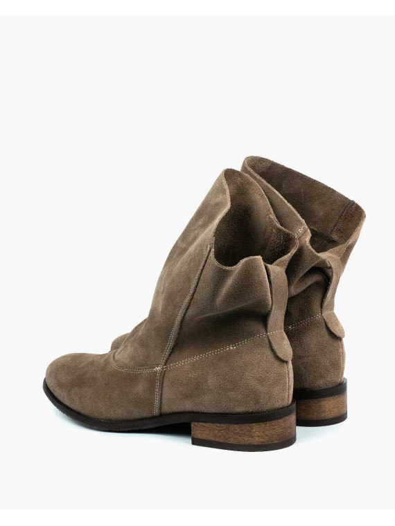 Beżowe botki damskie skórzane