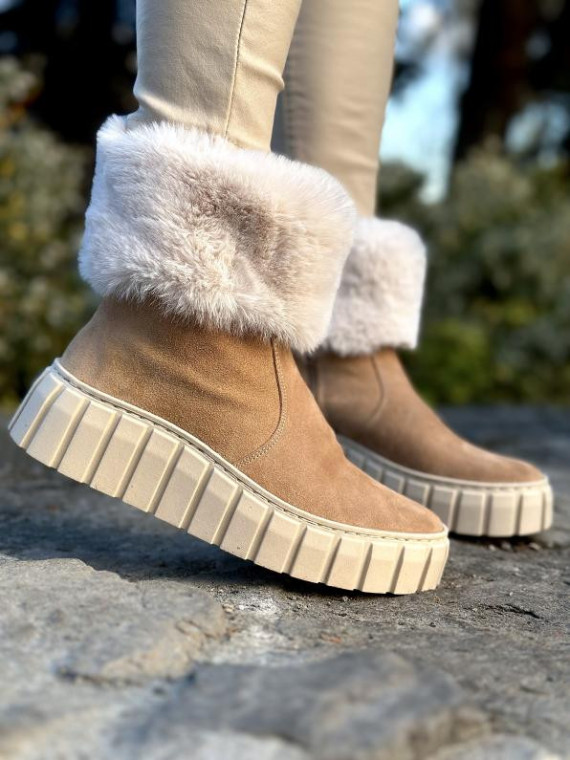 Beżowe śniegowce damskie skórzane