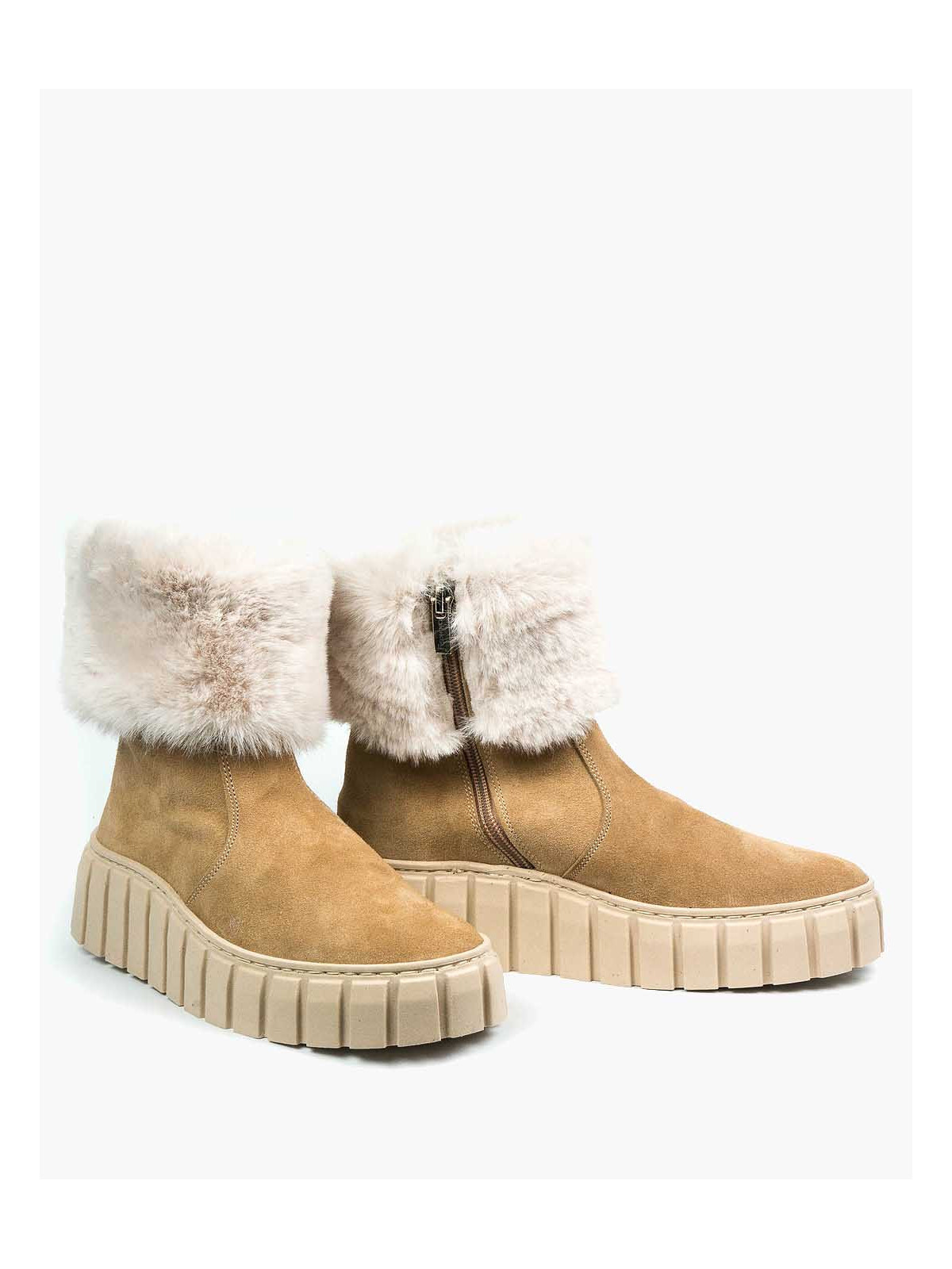 Beżowe śniegowce damskie skórzane