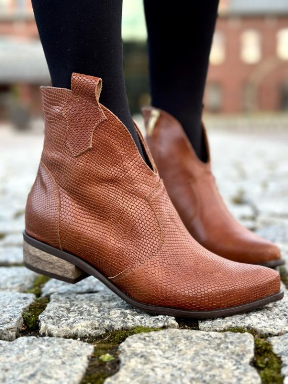 Brązowe botki damskie skórzane