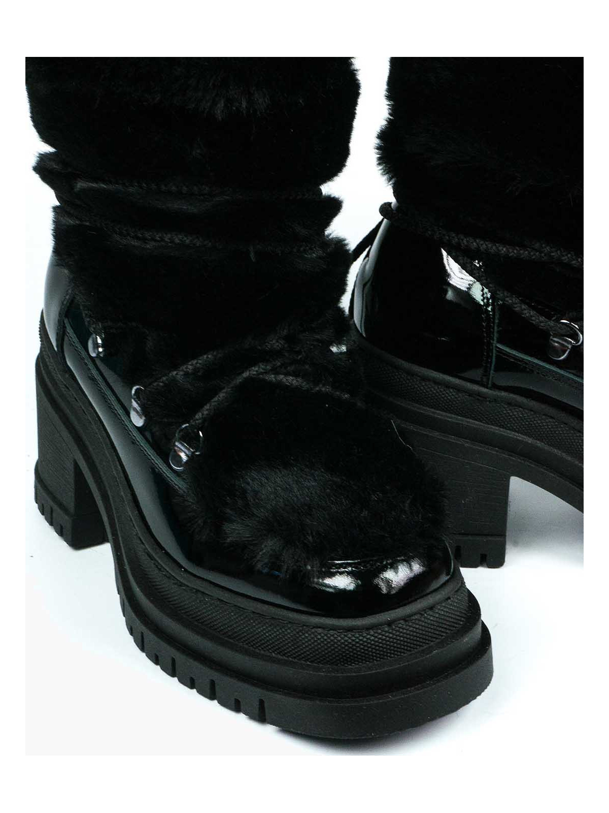 Czarne śniegowce damskie skórzane