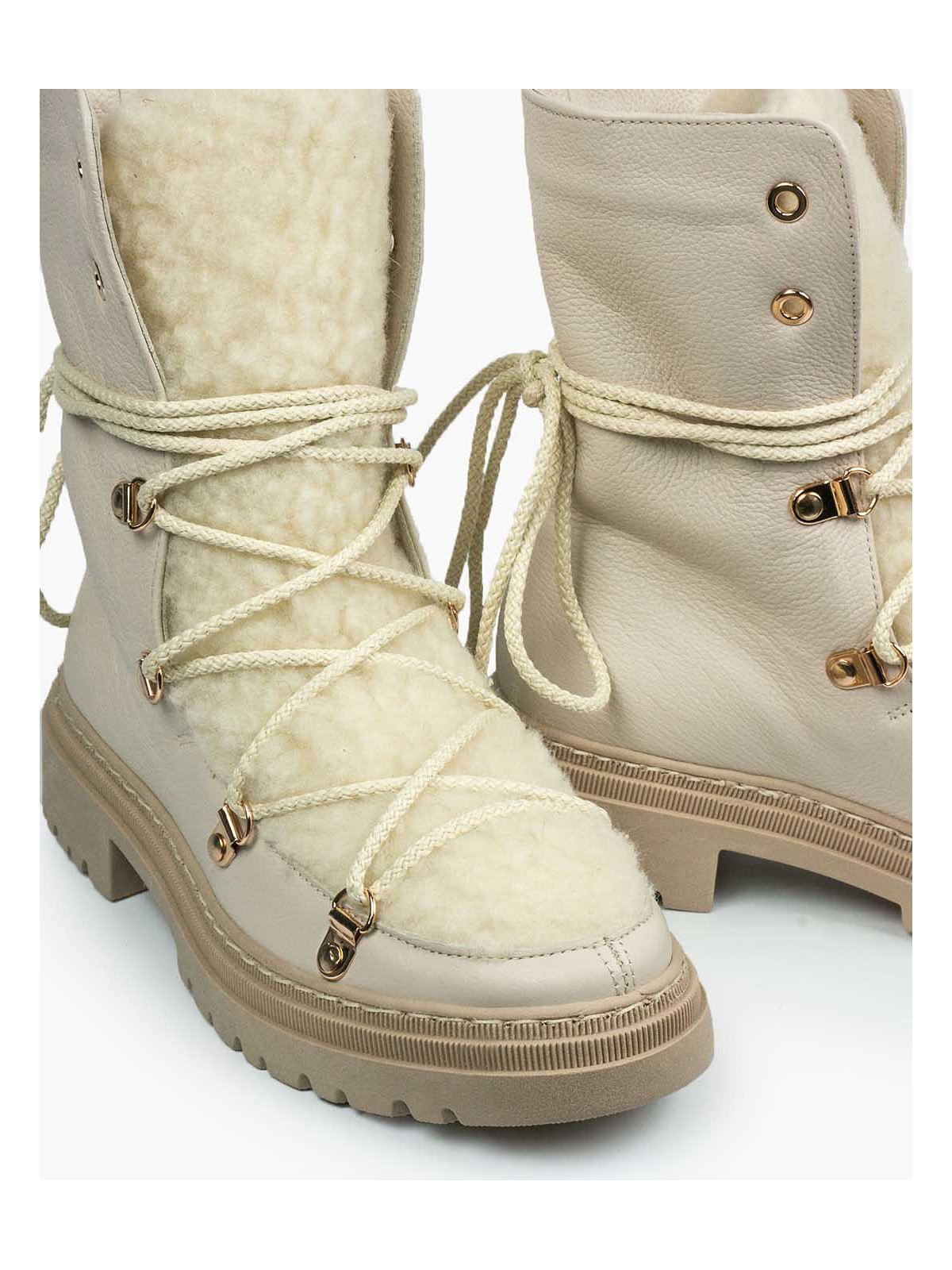 Beżowe śniegowce damskie skórzane