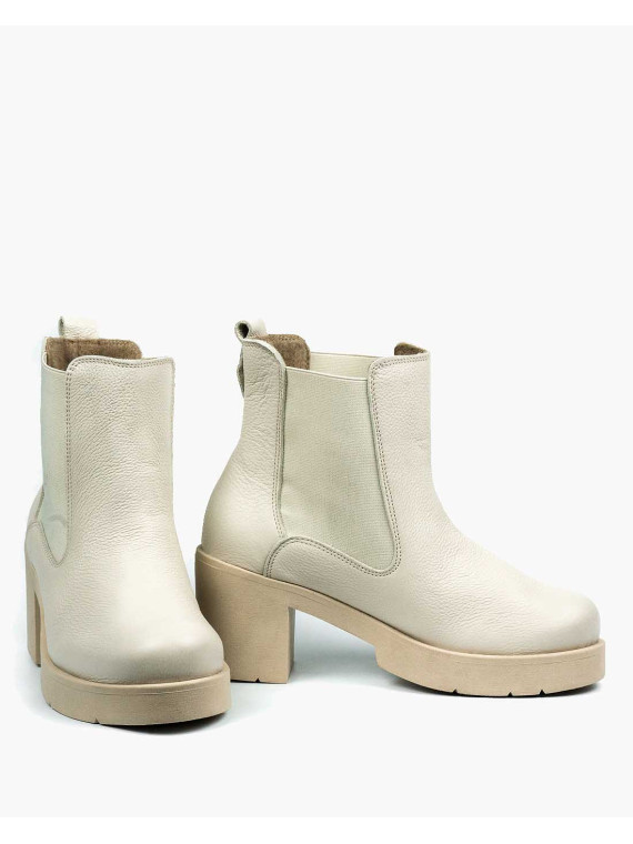 Beżowe botki damskie skórzane