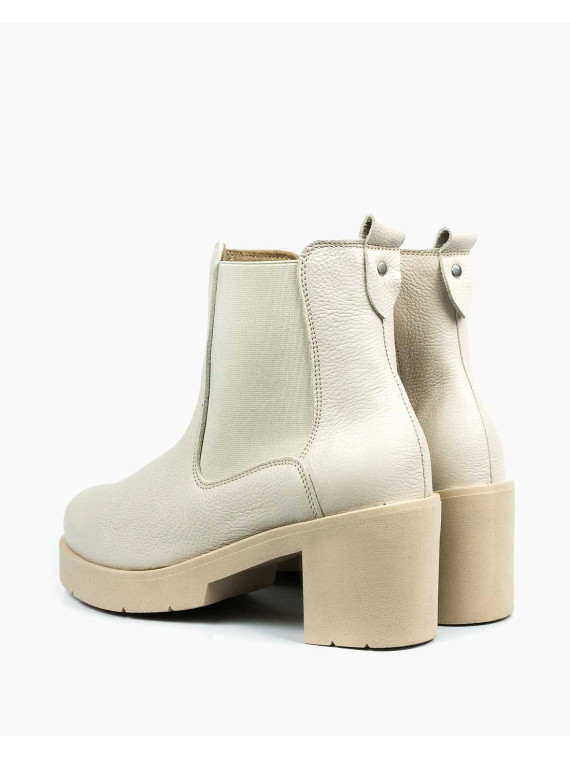 Beżowe botki damskie skórzane