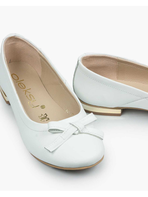 Białe baleriny damskie skórzane