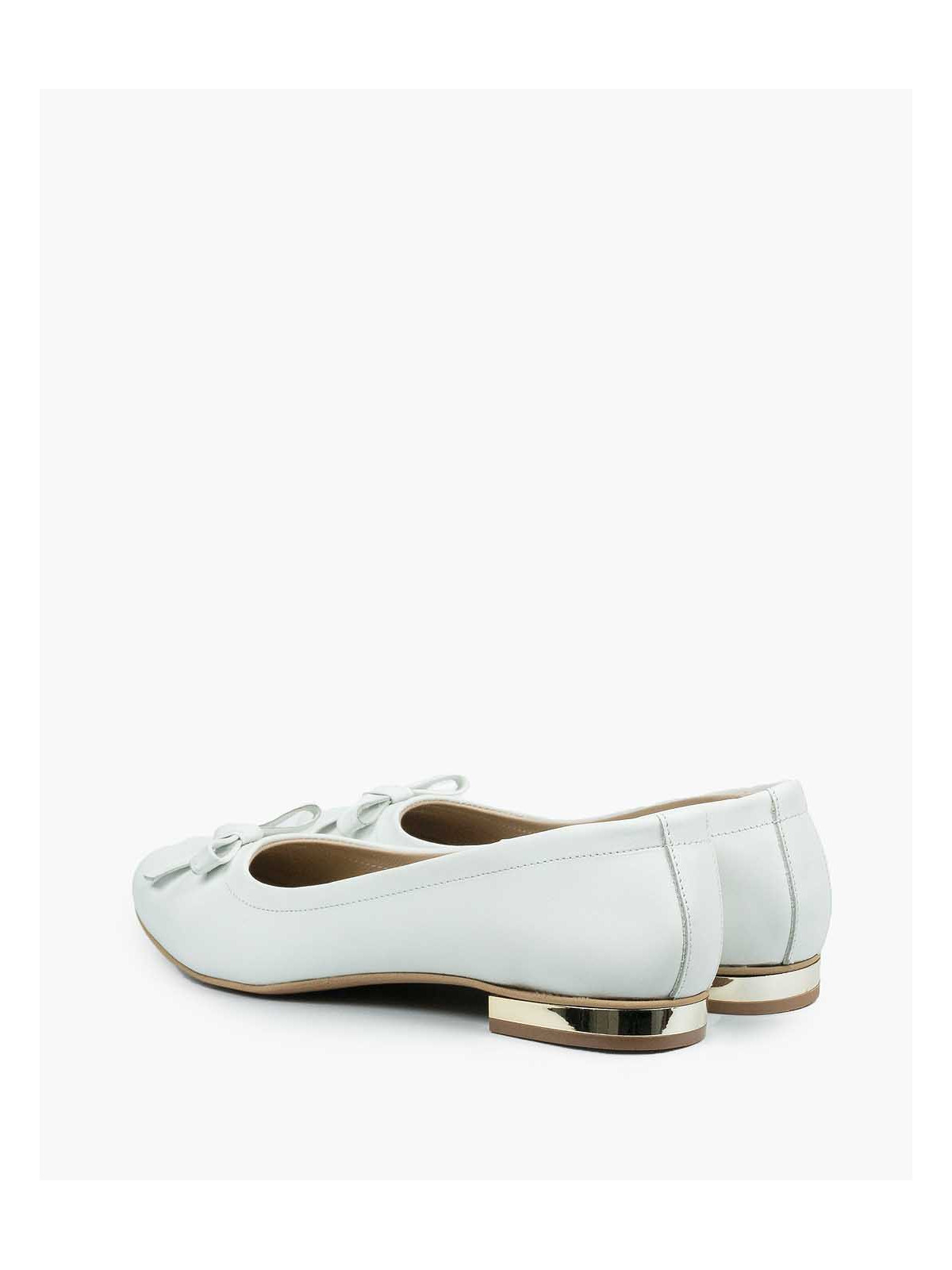 Białe baleriny damskie skórzane