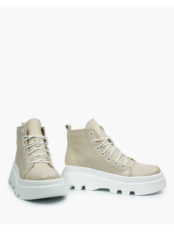 Beżowe trapery damskie skórzane