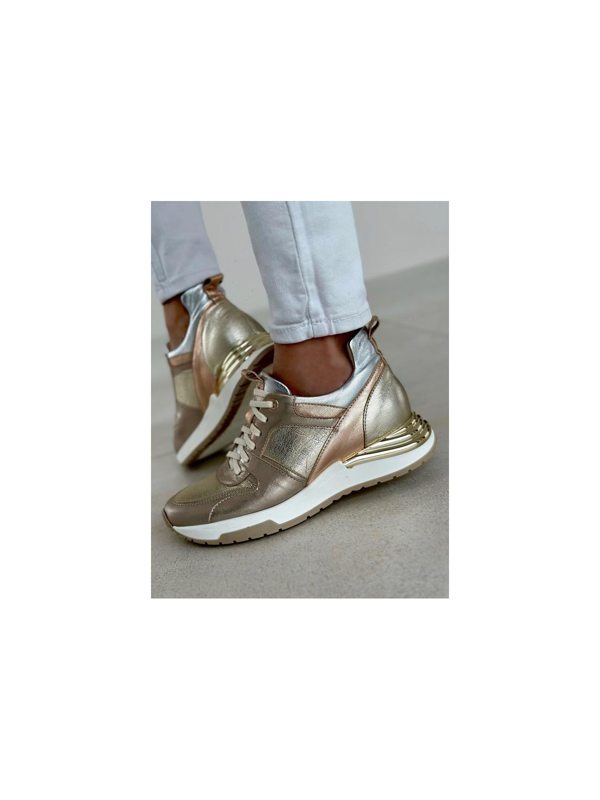 Złote adidasy damskie skórzane