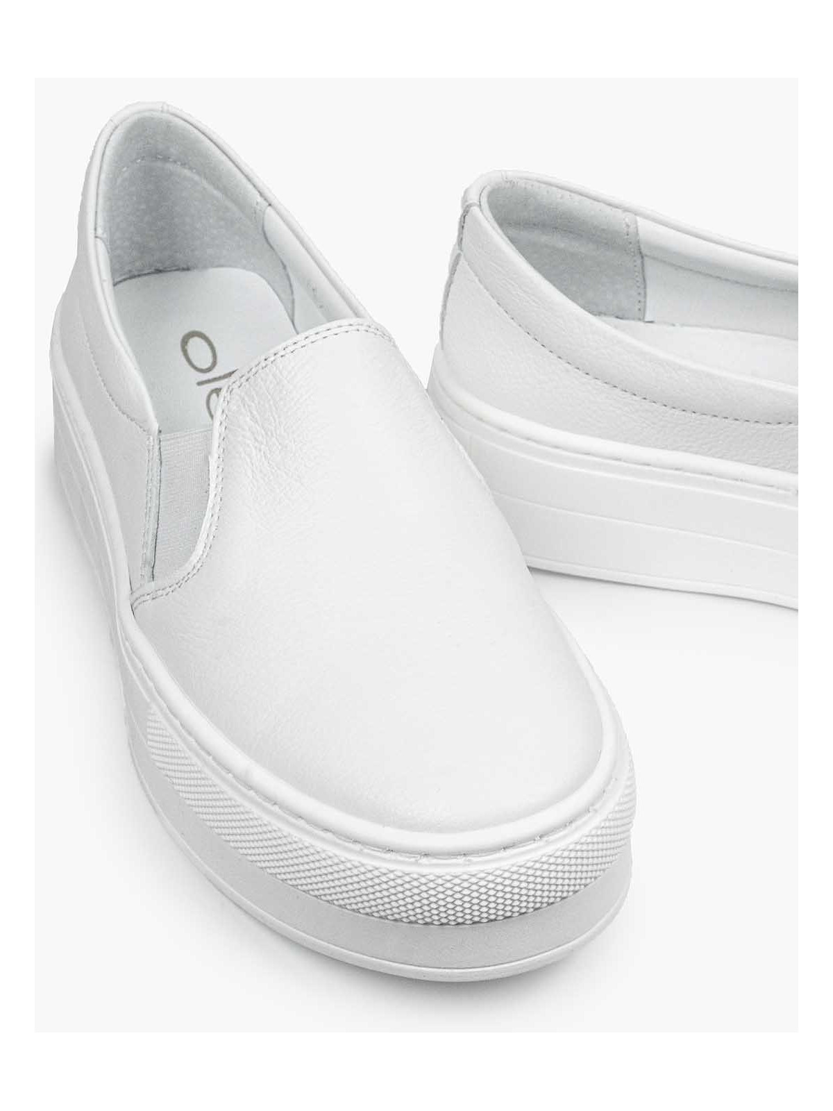 Białe półbuty damskie skórzane