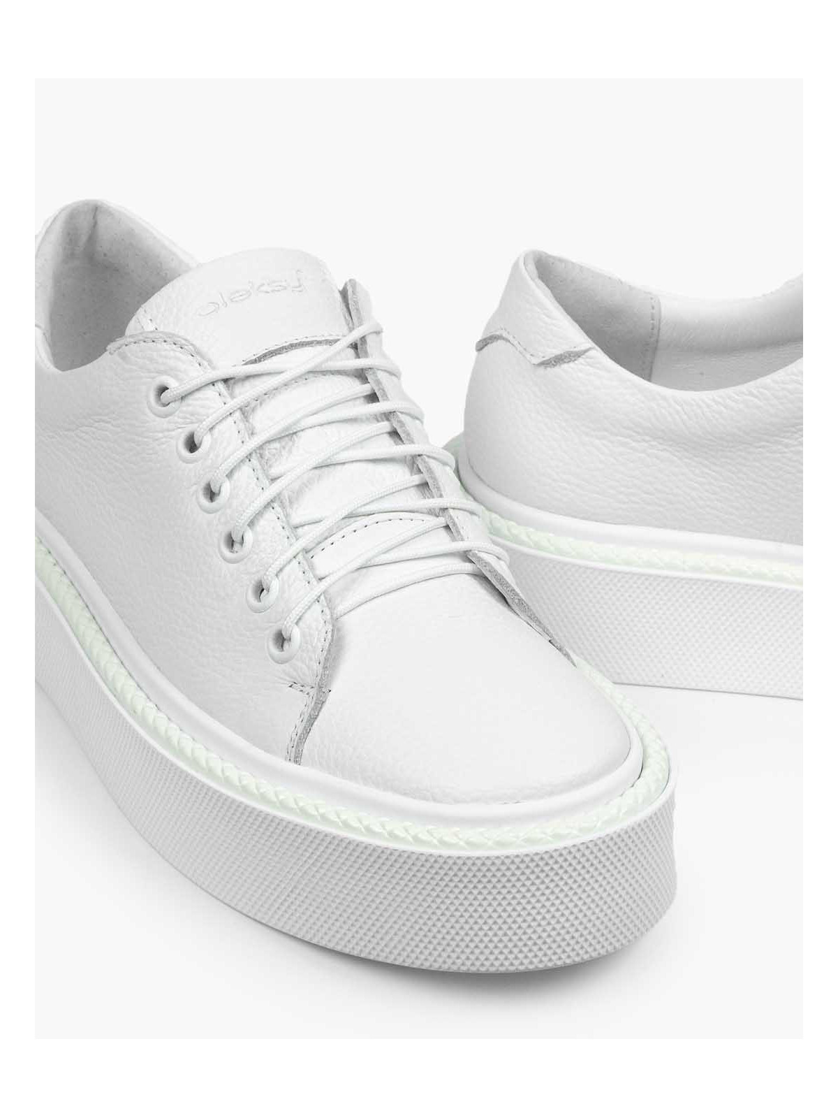 Białe trampki damskie skórzane