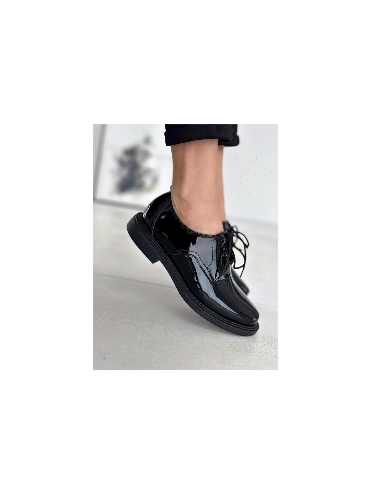 Czarne półbuty damskie skórzane