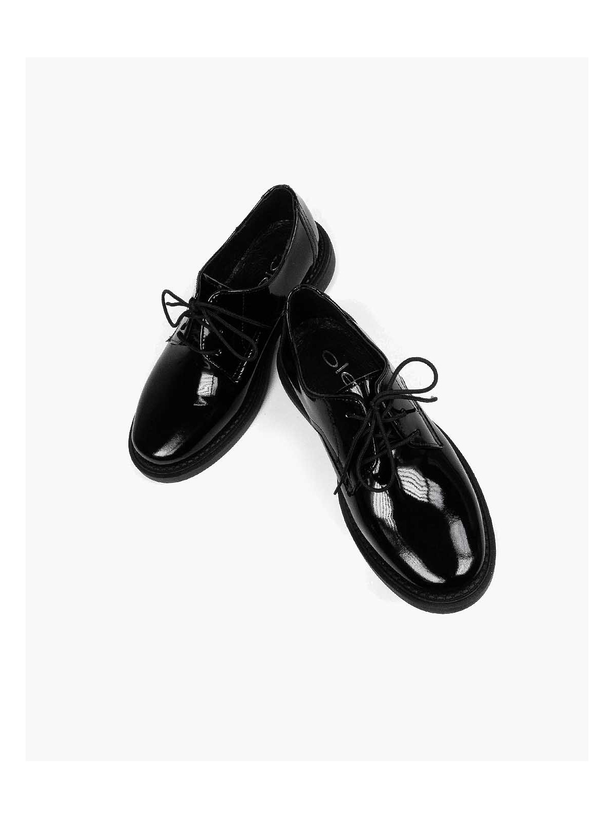 Czarne półbuty damskie skórzane