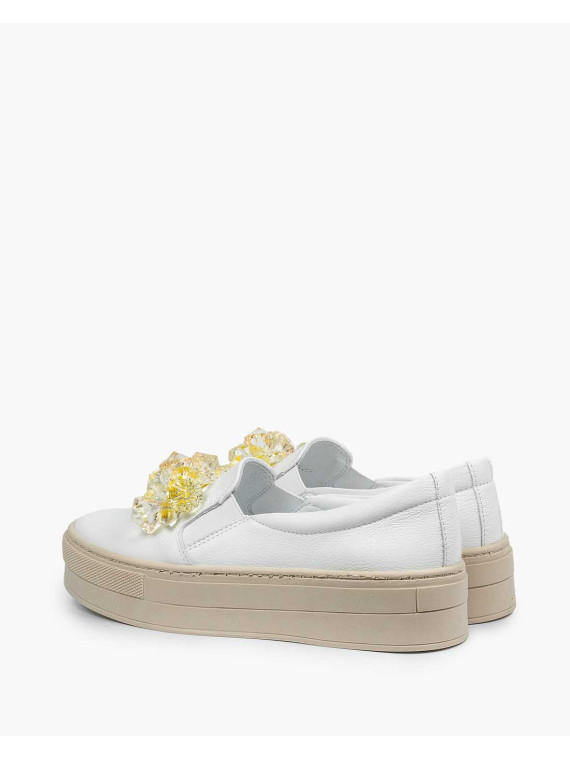 Białe półbuty damskie skórzane