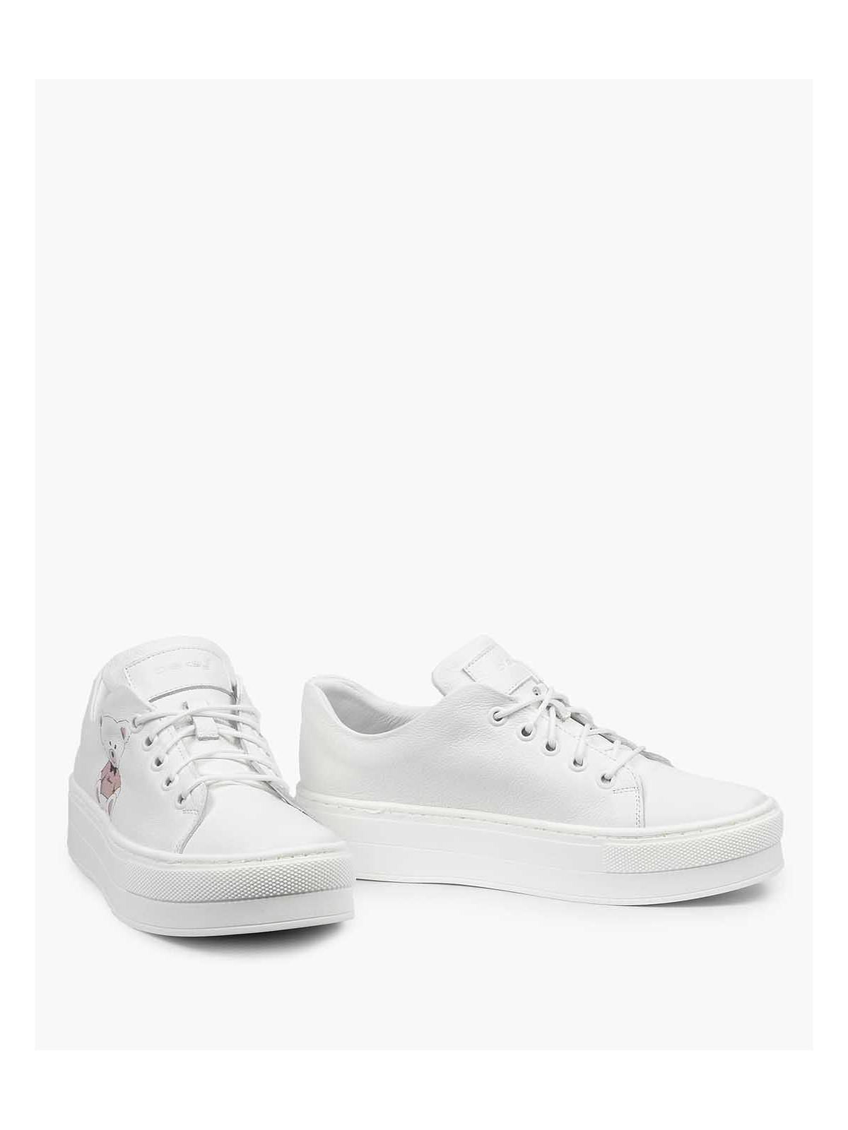 Białe trampki damskie skórzane