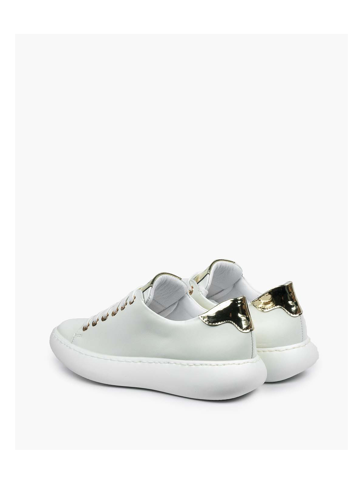 Białe trampki damskie skórzane