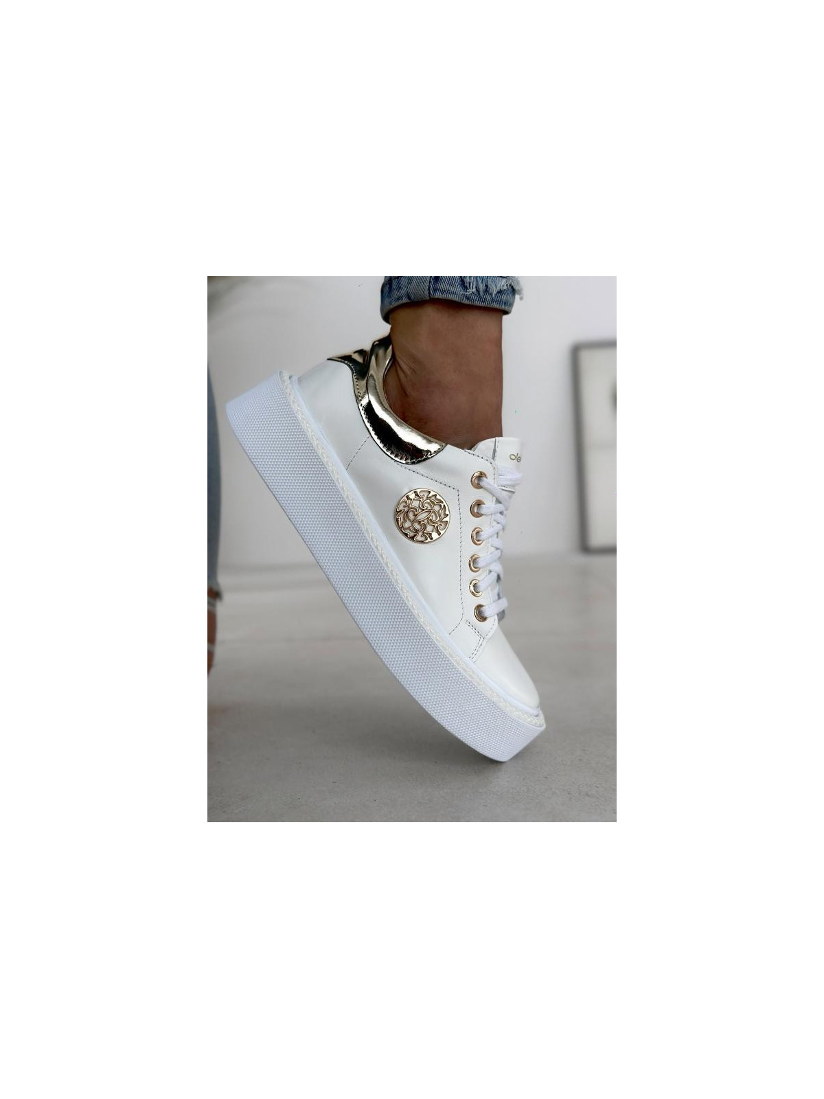 Białe trampki damskie skórzane