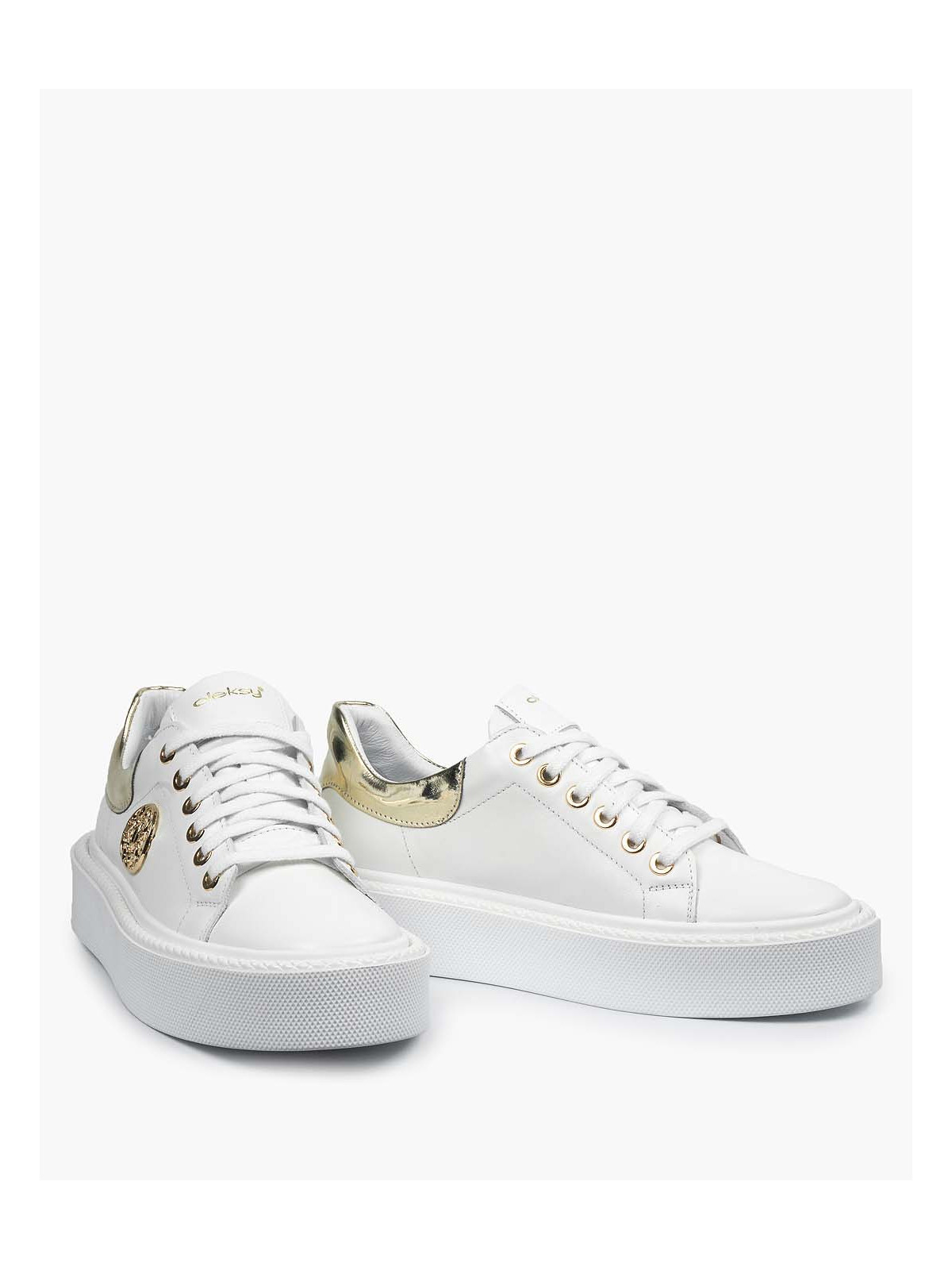 Białe trampki damskie skórzane