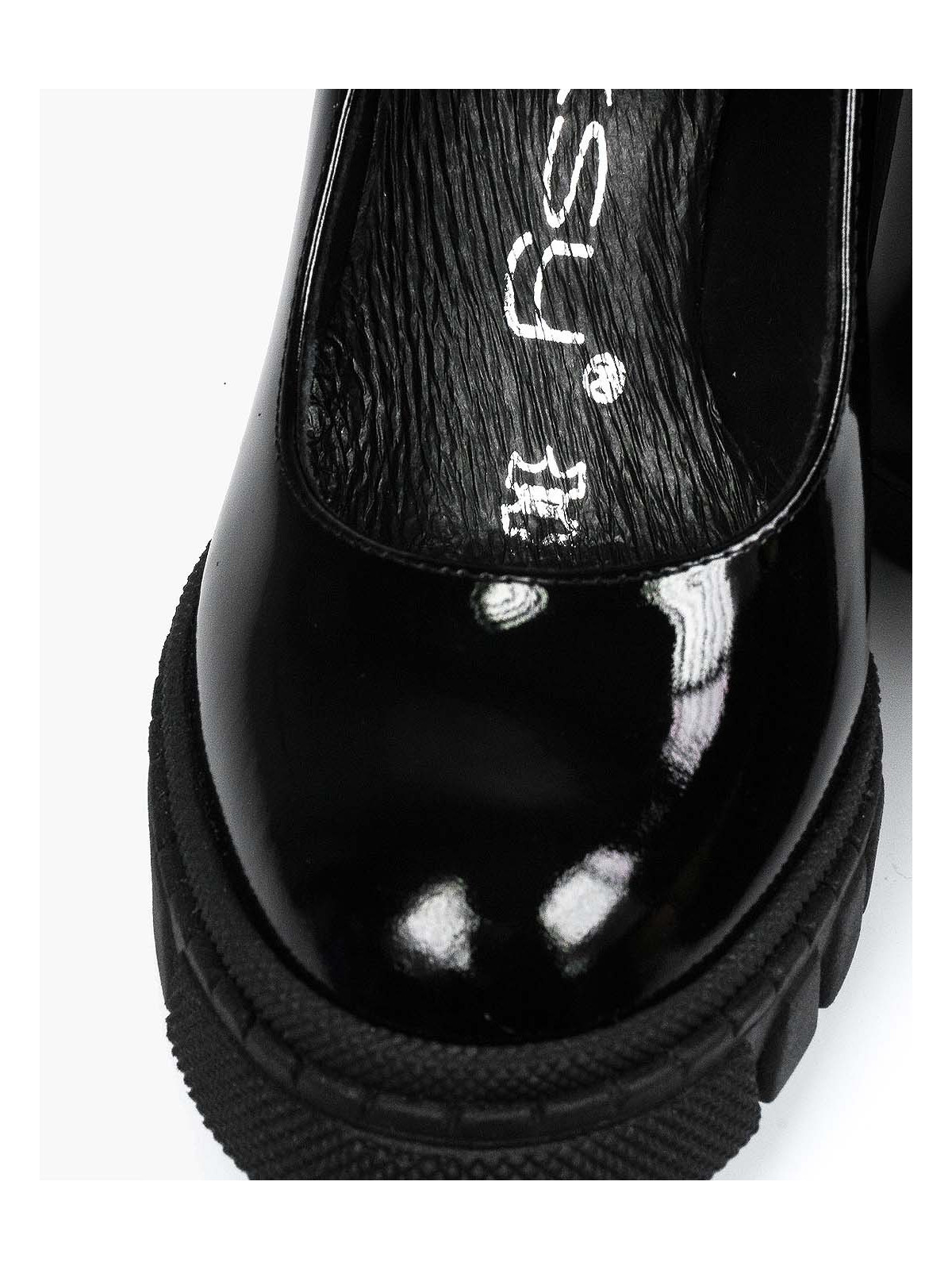 Czarne półbuty damskie skórzane