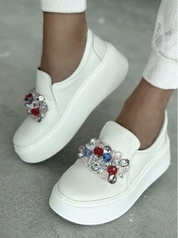 Białe półbuty damskie skórzane