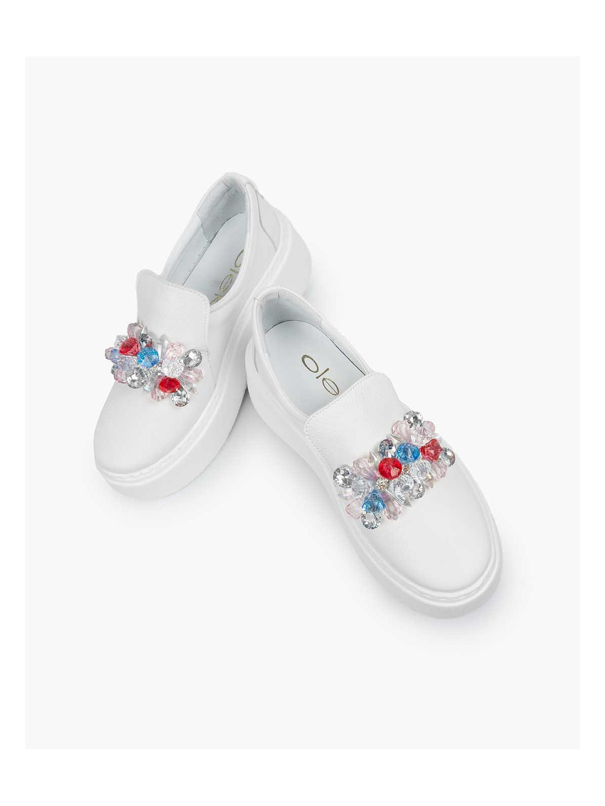 Białe półbuty damskie skórzane