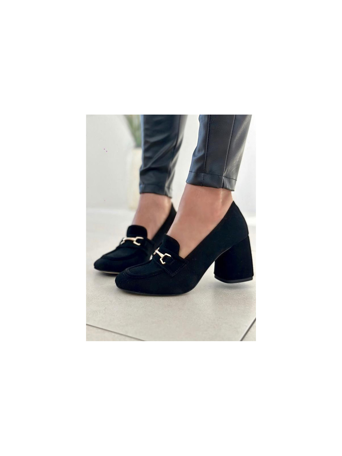 Czarne półbuty damskie skórzane