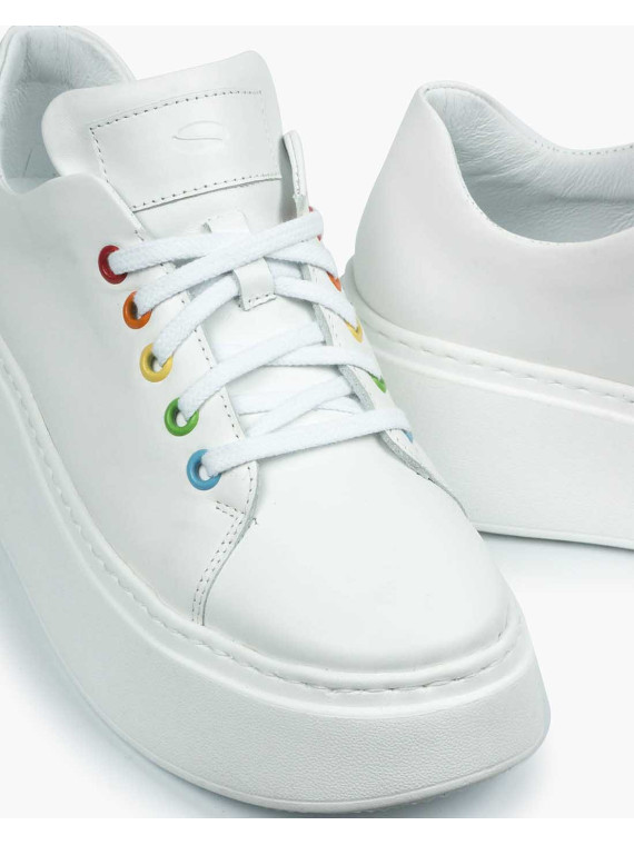 Białe trampki damskie skórzane