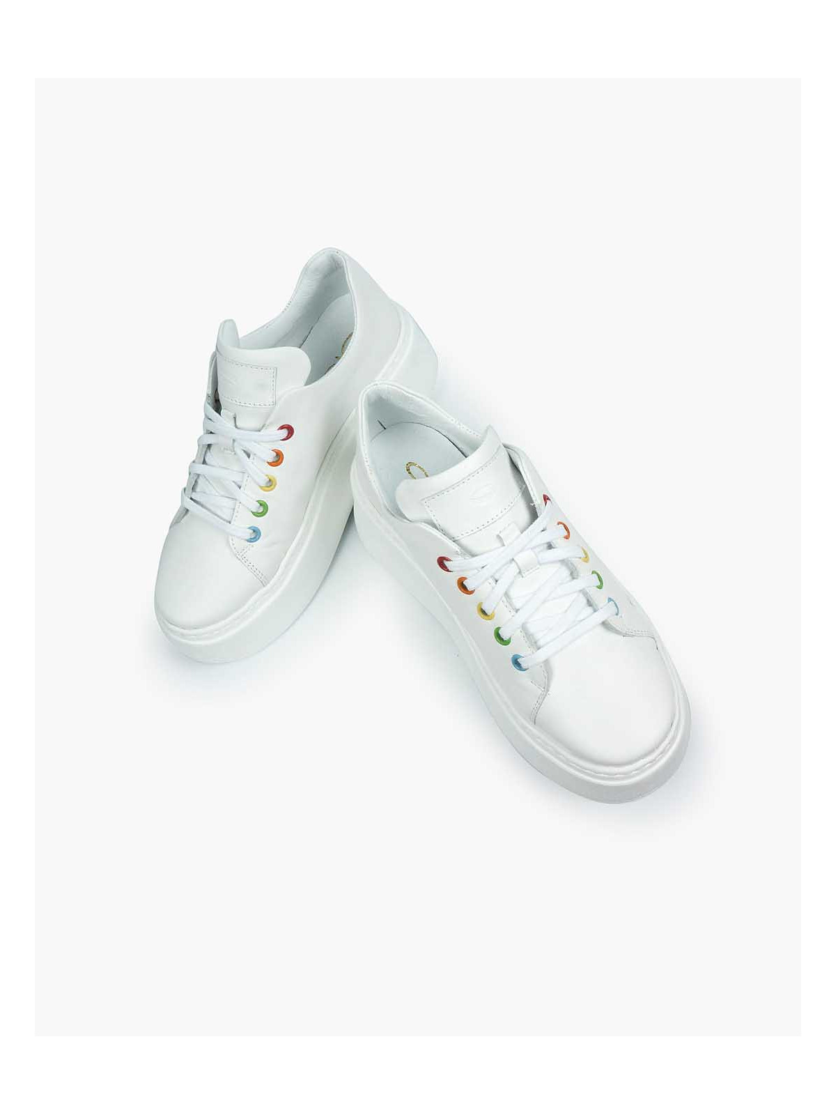 Białe trampki damskie skórzane