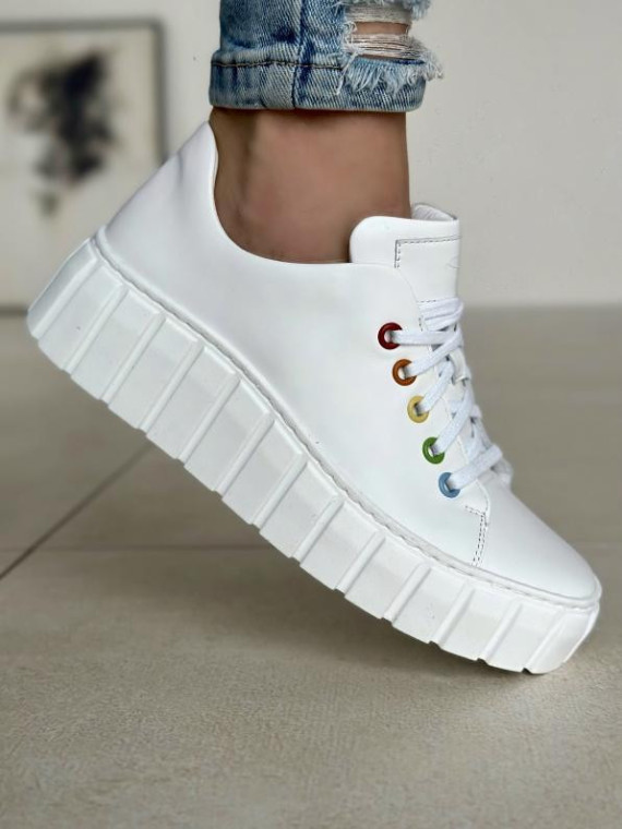 Białe trampki damskie skórzane