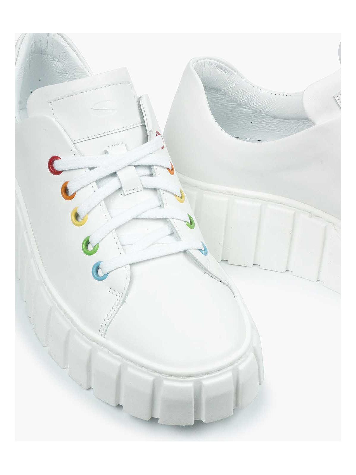 Białe trampki damskie skórzane