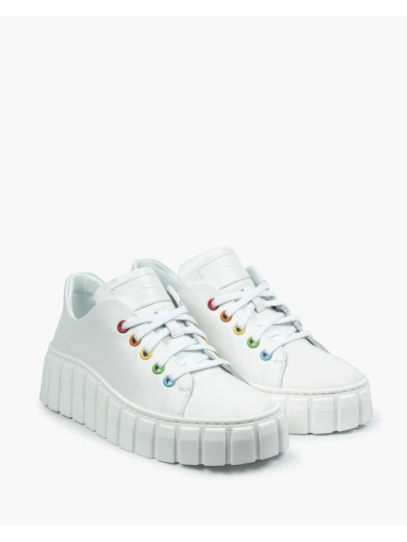 Białe trampki damskie skórzane