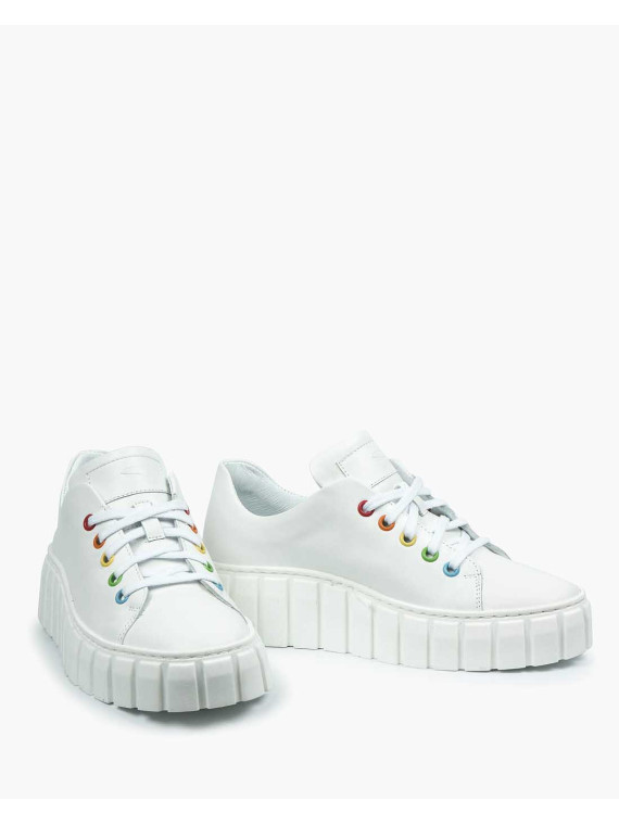 Białe trampki damskie skórzane