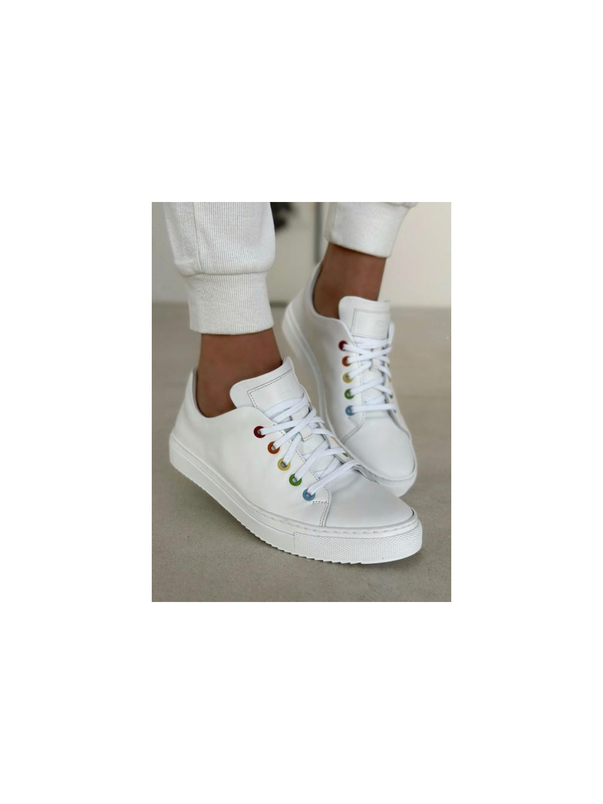 Białe trampki damskie skórzane