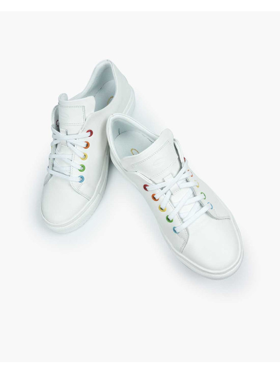 Białe trampki damskie skórzane