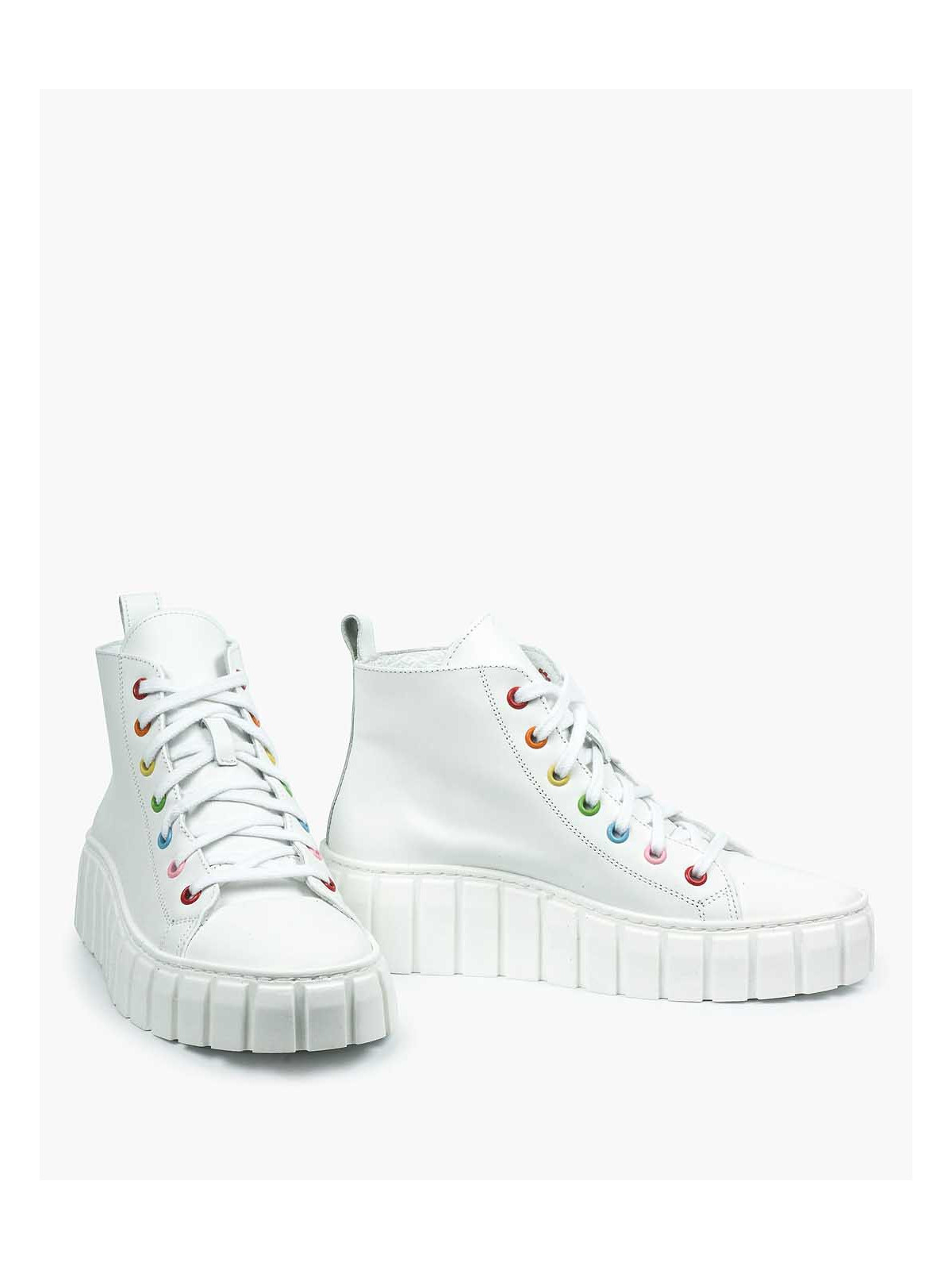 Białe trampki damskie skórzane