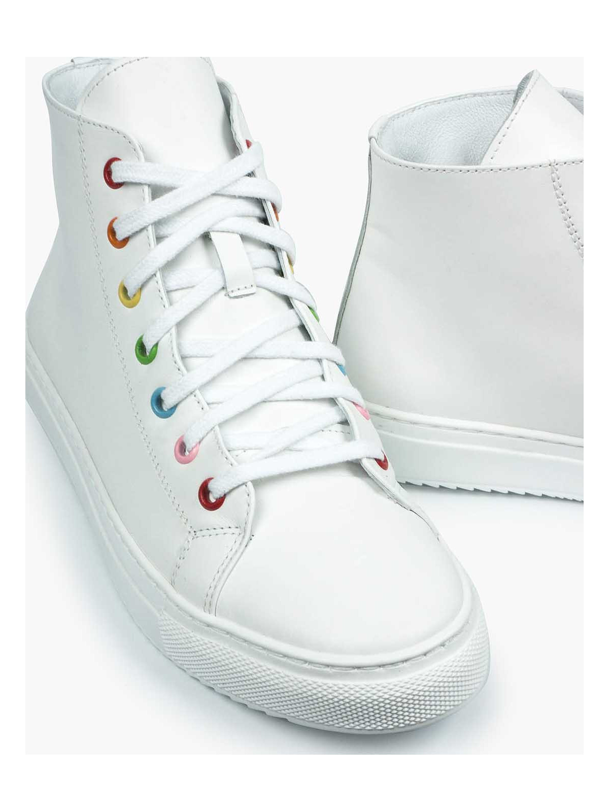 Białe trampki damskie skórzane