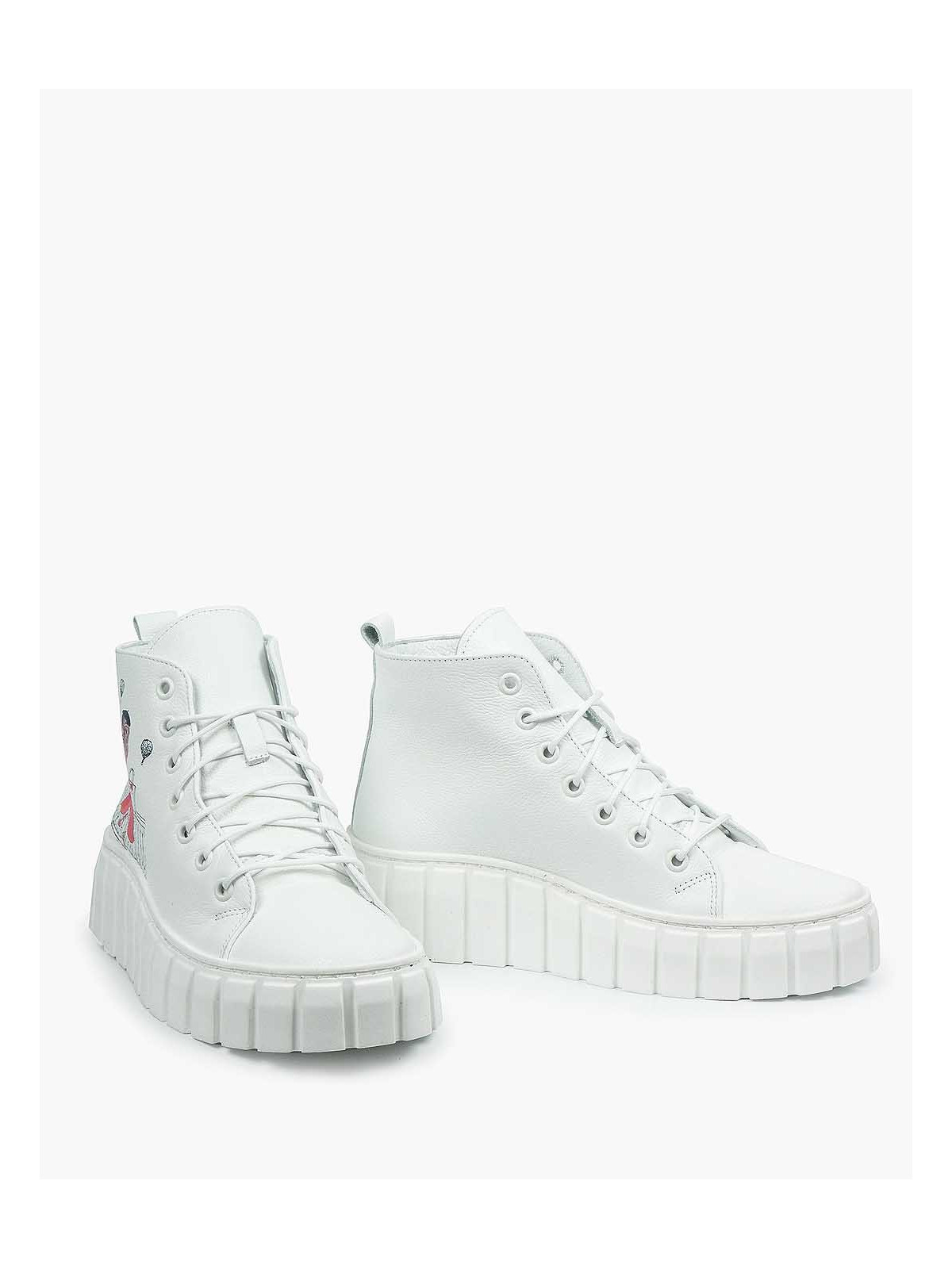 Białe trampki damskie skórzane