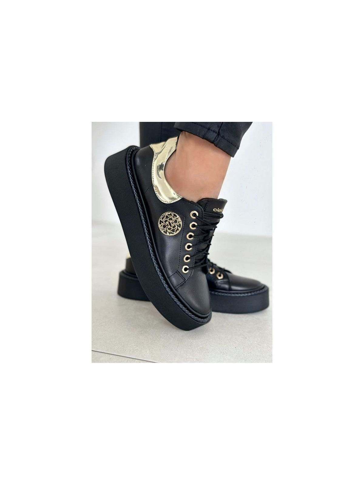 Czarne trampki damskie skórzane