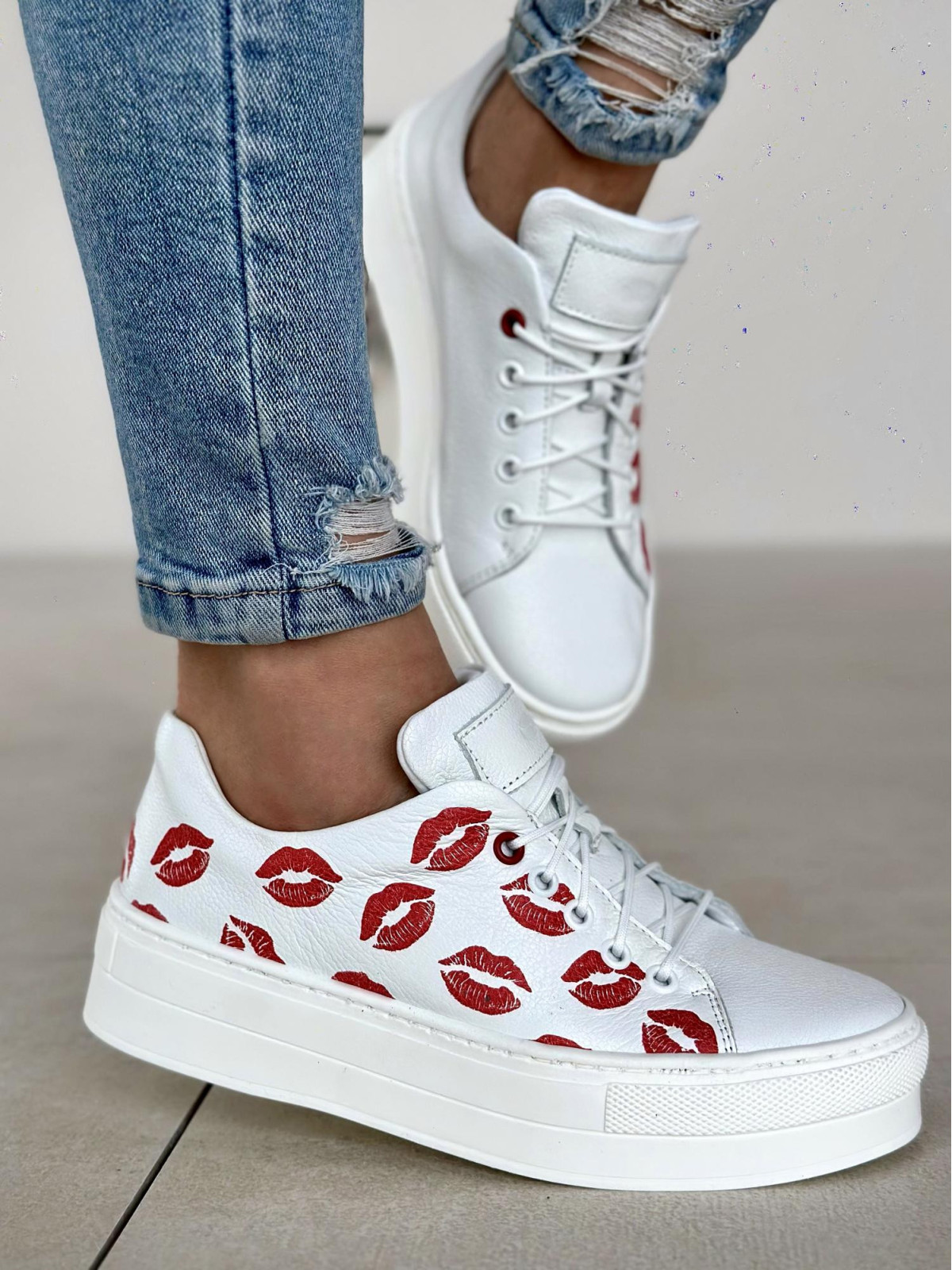 Białe trampki damskie skórzane