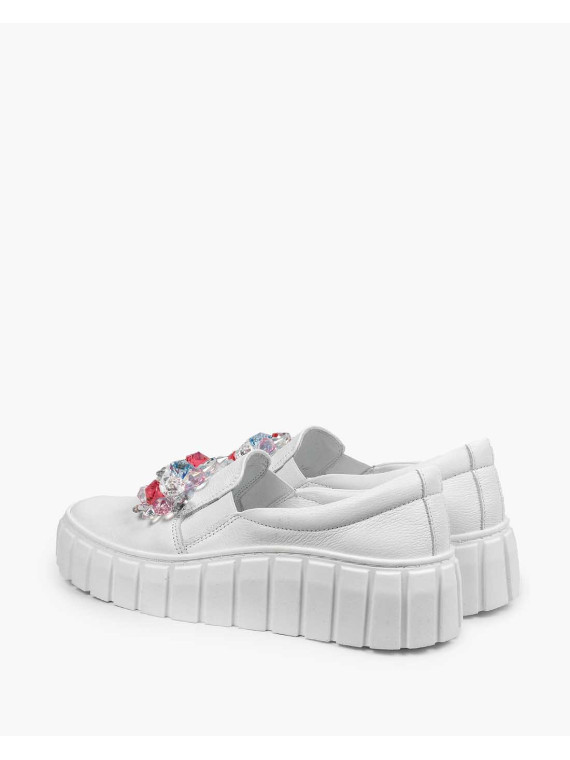 Białe półbuty damskie skórzane